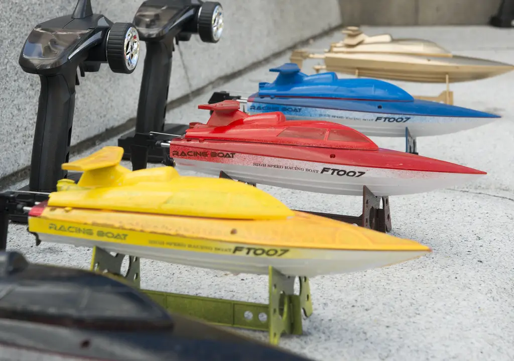 How Fast Do RC Boats Go?